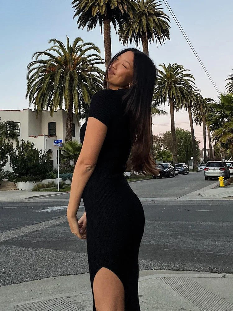 Chic Black Polo Midi Dress – Effortless Fit, Elegant Mood