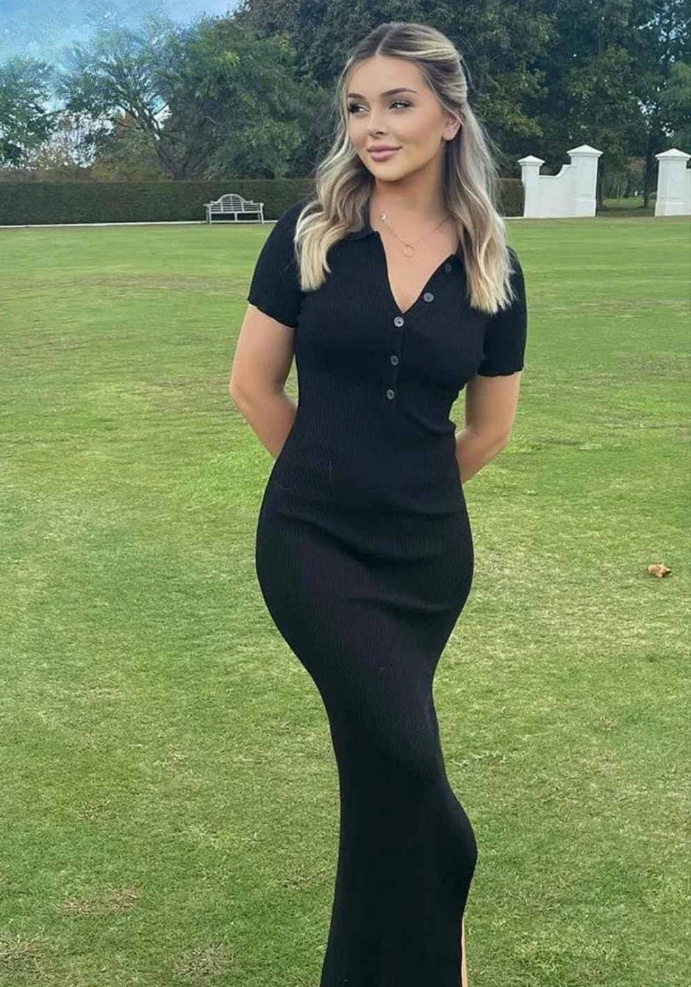Chic Black Polo Midi Dress – Effortless Fit, Elegant Mood