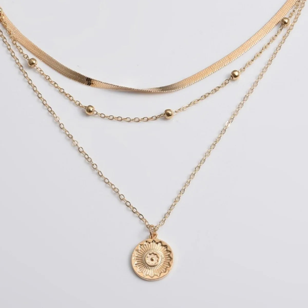 Elegant Layered Circle Pendant Necklace – Gold & Silver