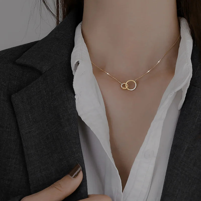 Elegant Interlocking Necklace – Rectangle & Round Designs