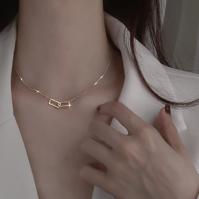 Elegant Interlocking Necklace – Rectangle & Round Designs