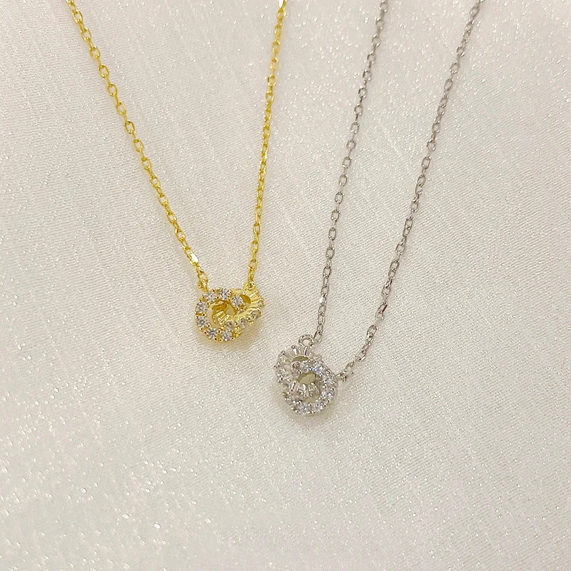 Elegant Interlocking Necklace – Rectangle & Round Designs