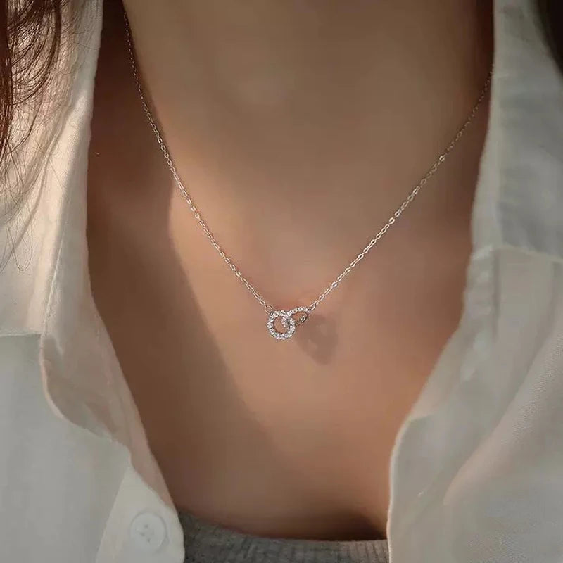 Elegant Interlocking Necklace – Rectangle & Round Designs