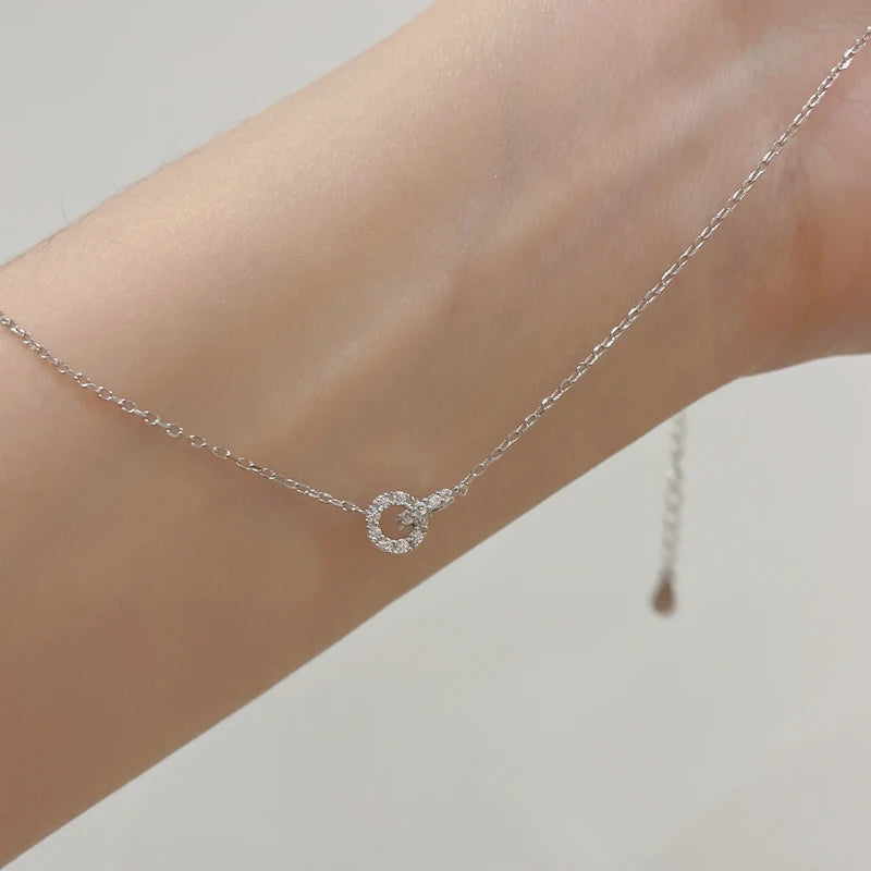 Elegant Interlocking Necklace – Rectangle & Round Designs