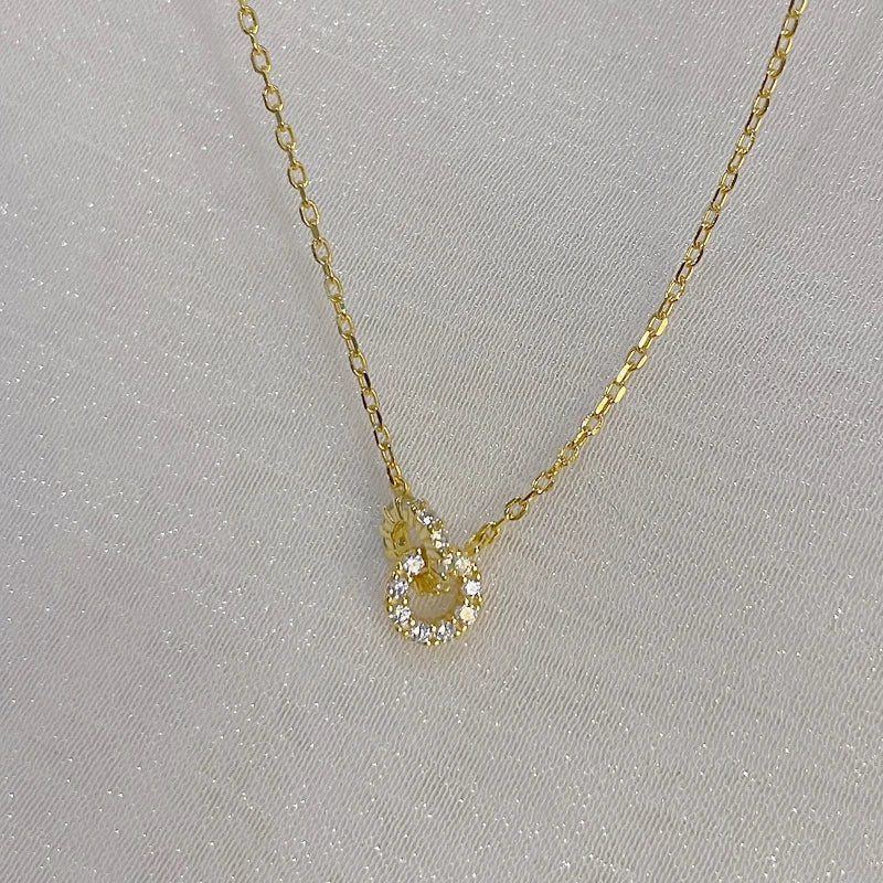 Elegant Interlocking Necklace – Rectangle & Round Designs