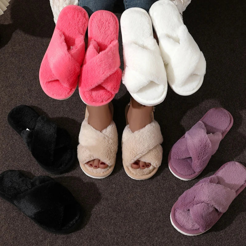 Cozy Modern Slippers – Stylish & Comfortable Indoor Footwear