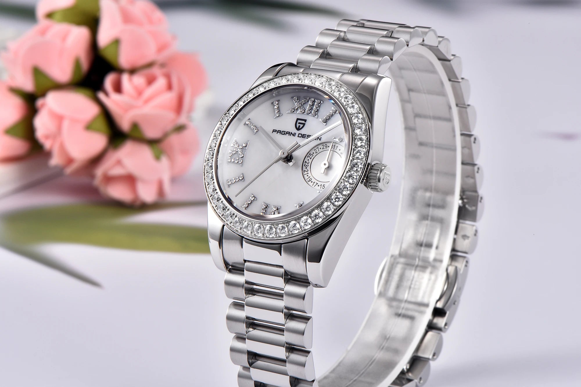 Sapphire Crystal Roman Dial Fashion Watch