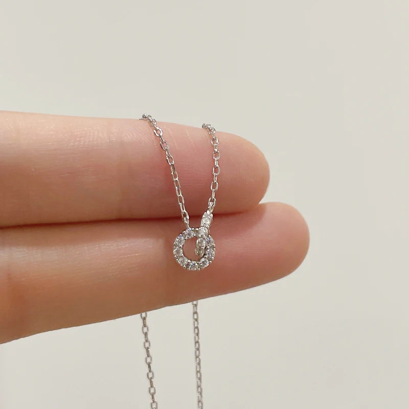 Elegant Interlocking Necklace – Rectangle & Round Designs