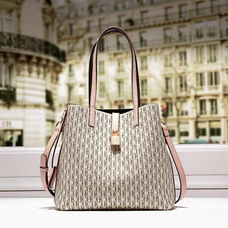 Sophisticated Tote Bag – Modern Minimalist Style
