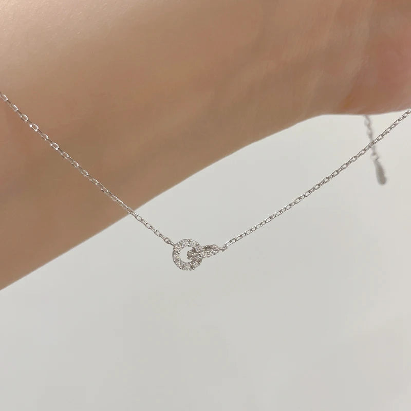 Elegant Interlocking Necklace – Rectangle & Round Designs
