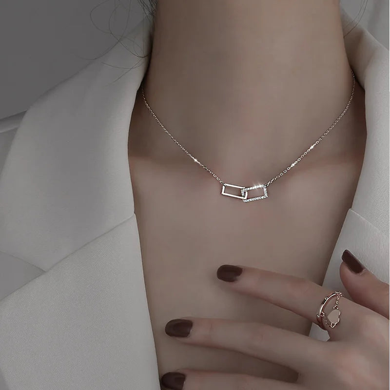 Elegant Interlocking Necklace – Rectangle & Round Designs