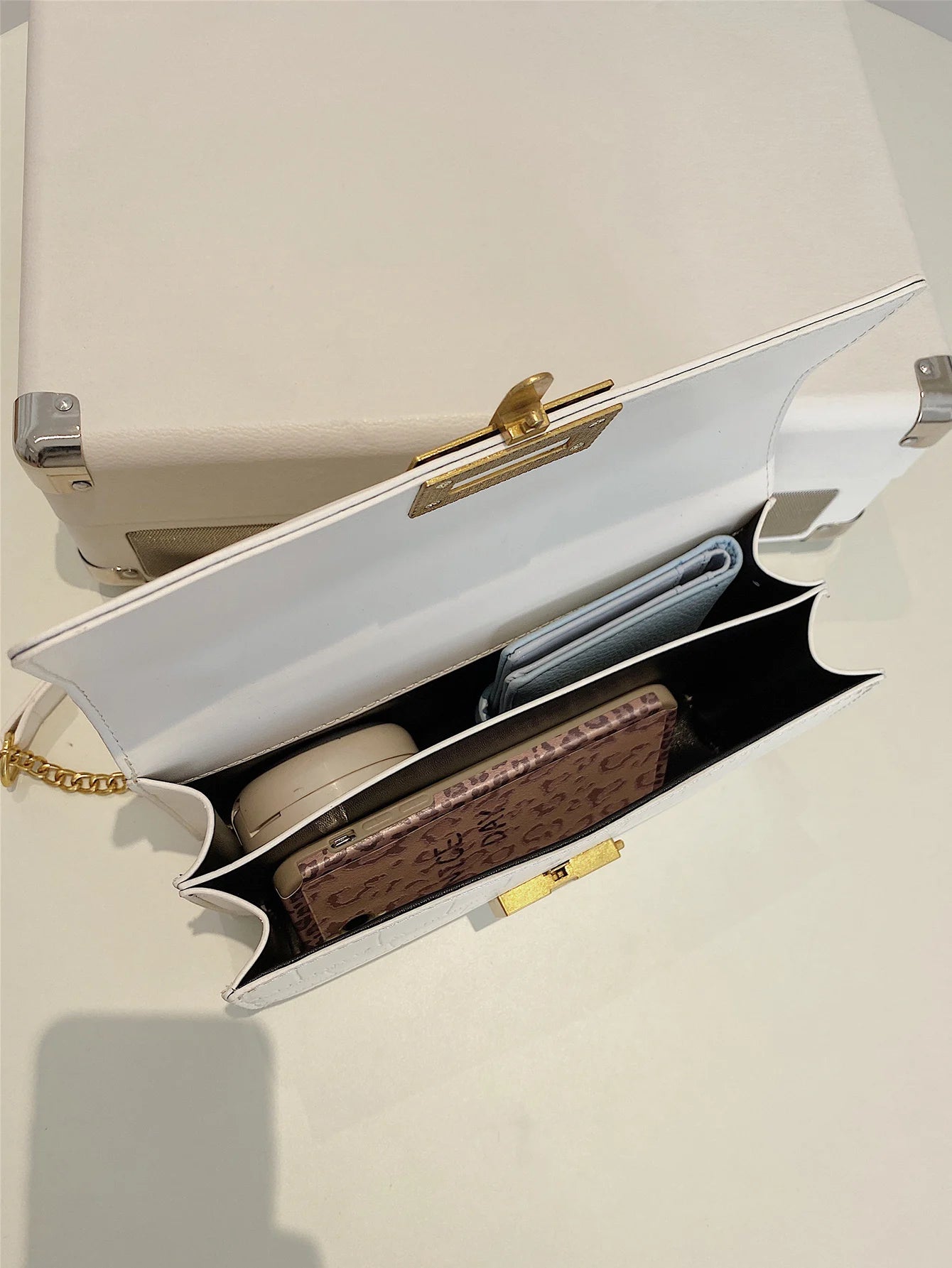 Elegant Quilted Chain Bag