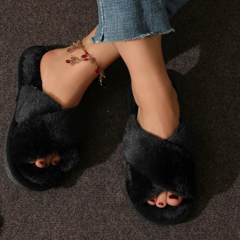 Cozy Modern Slippers – Stylish & Comfortable Indoor Footwear