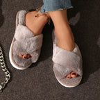 Cozy Modern Slippers – Stylish & Comfortable Indoor Footwear
