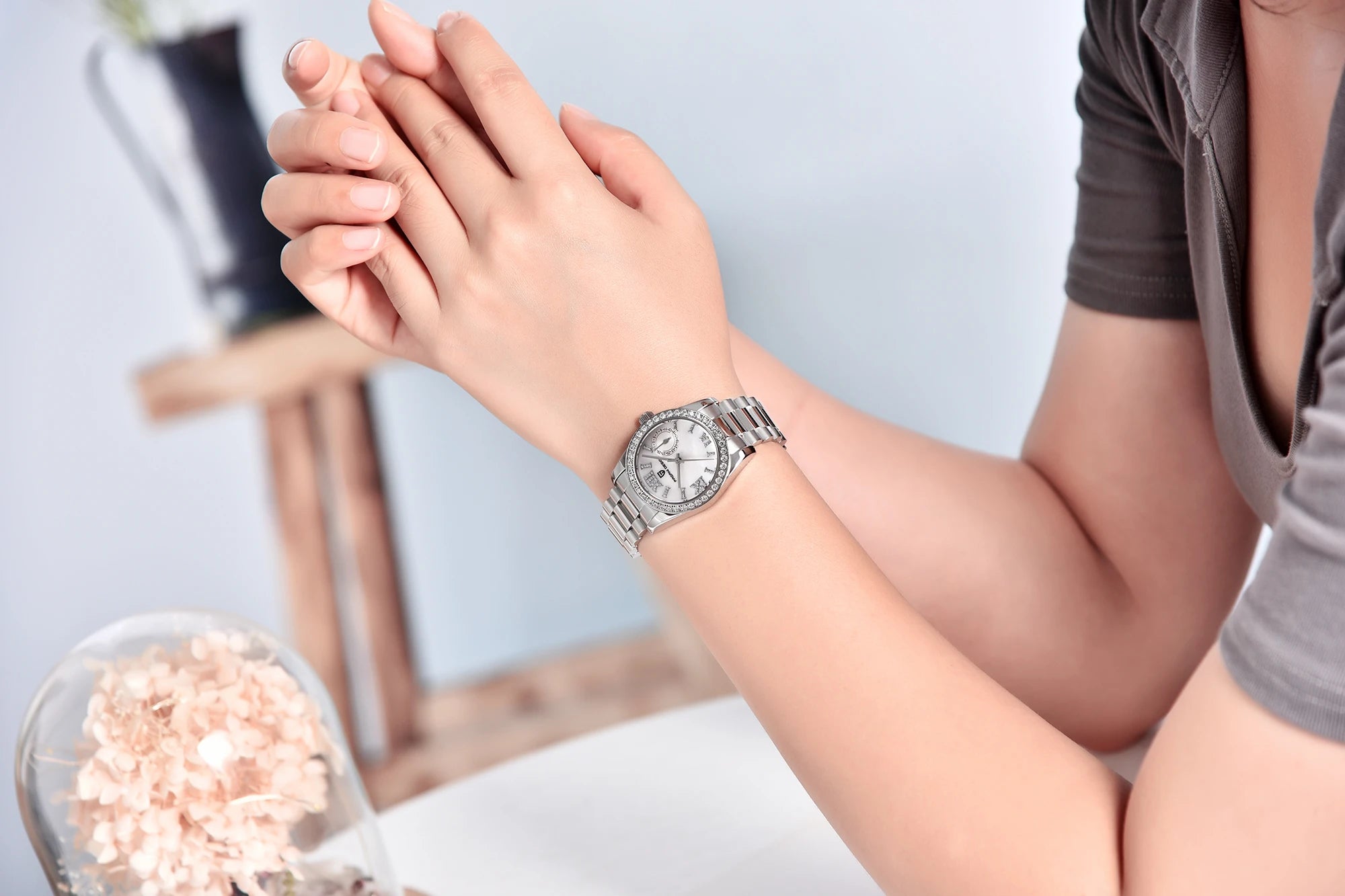Sapphire Crystal Roman Dial Fashion Watch