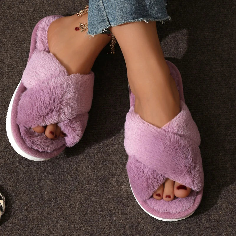 Cozy Modern Slippers – Stylish & Comfortable Indoor Footwear
