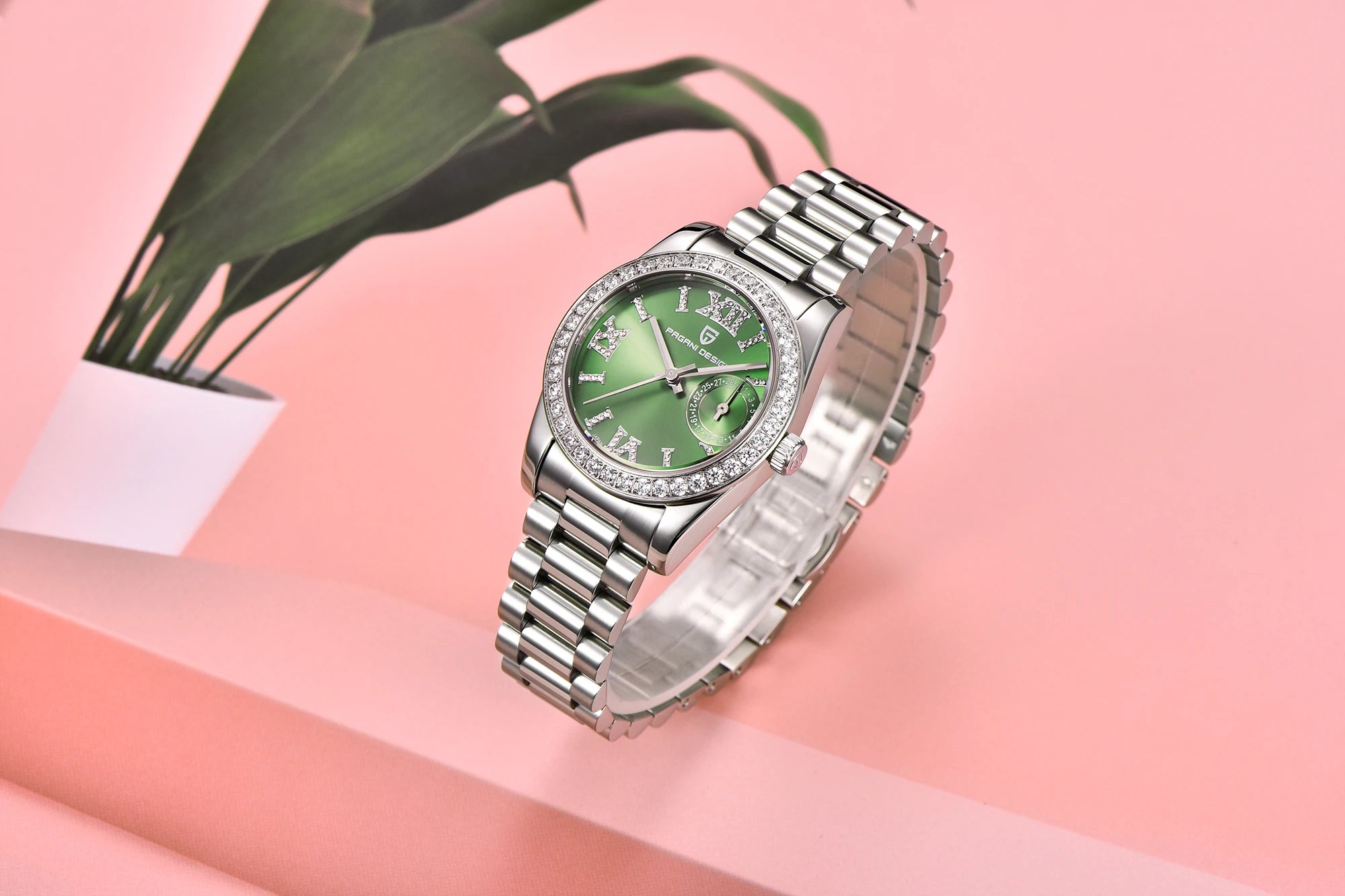 Sapphire Crystal Roman Dial Fashion Watch
