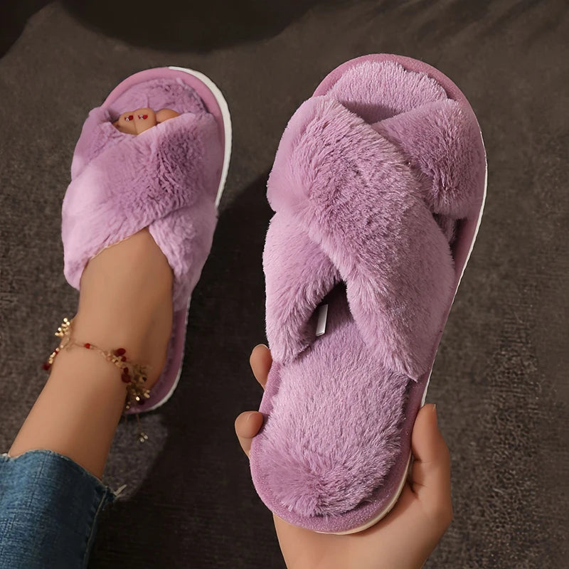Cozy Modern Slippers – Stylish & Comfortable Indoor Footwear