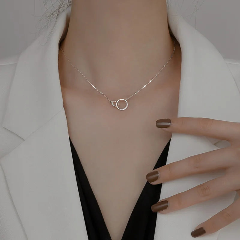 Elegant Interlocking Necklace – Rectangle & Round Designs